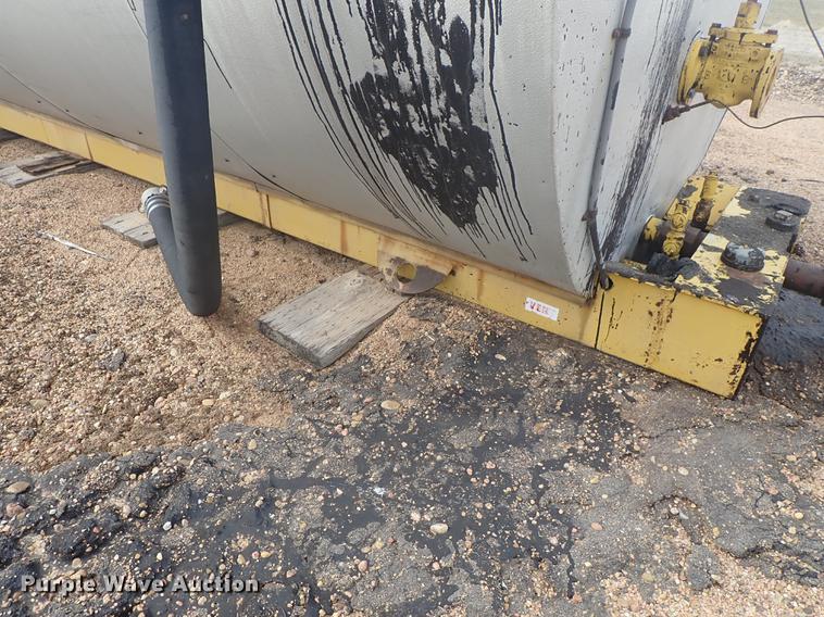 image for item FL9577 Steel oil tank