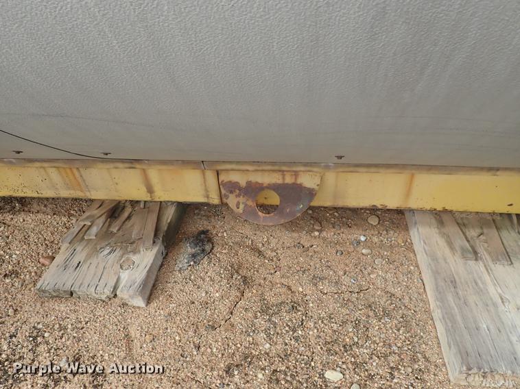 image for item FL9577 Steel oil tank