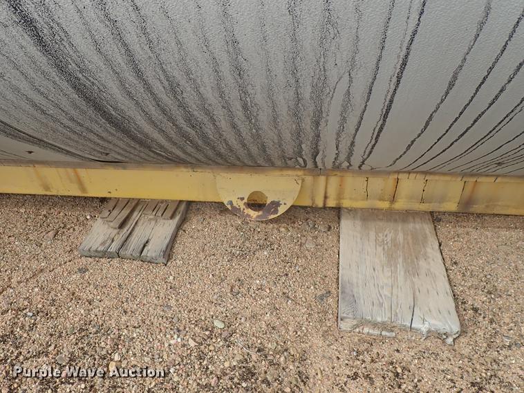 image for item FL9577 Steel oil tank