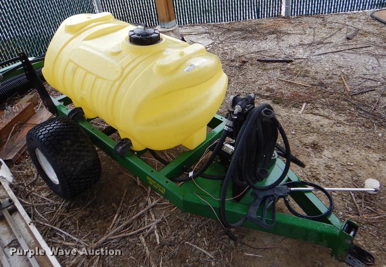 image for item FM9946 John Deere sprayer