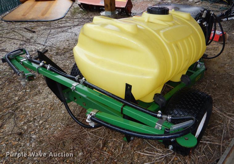image for item FM9946 John Deere sprayer