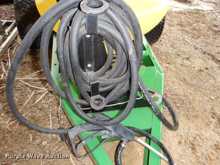 image for item FM9946 John Deere sprayer