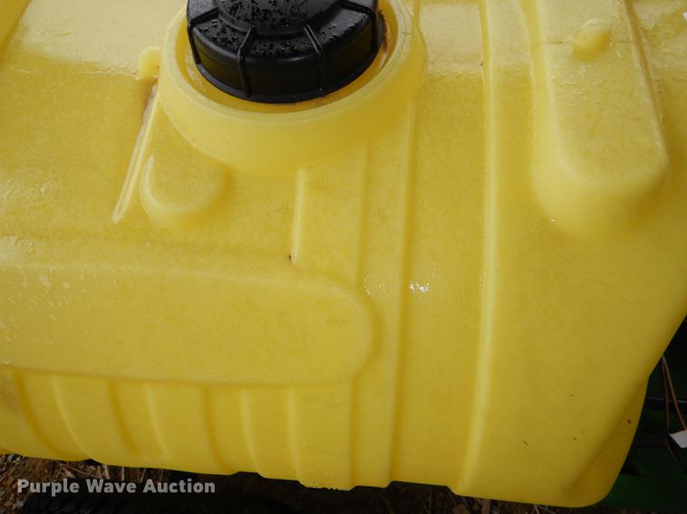 image for item FM9946 John Deere sprayer