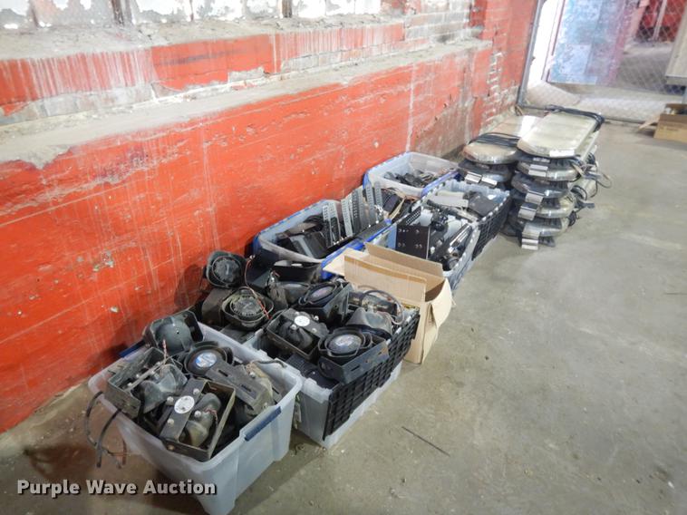 image for item FQ9242 Automotive accessories