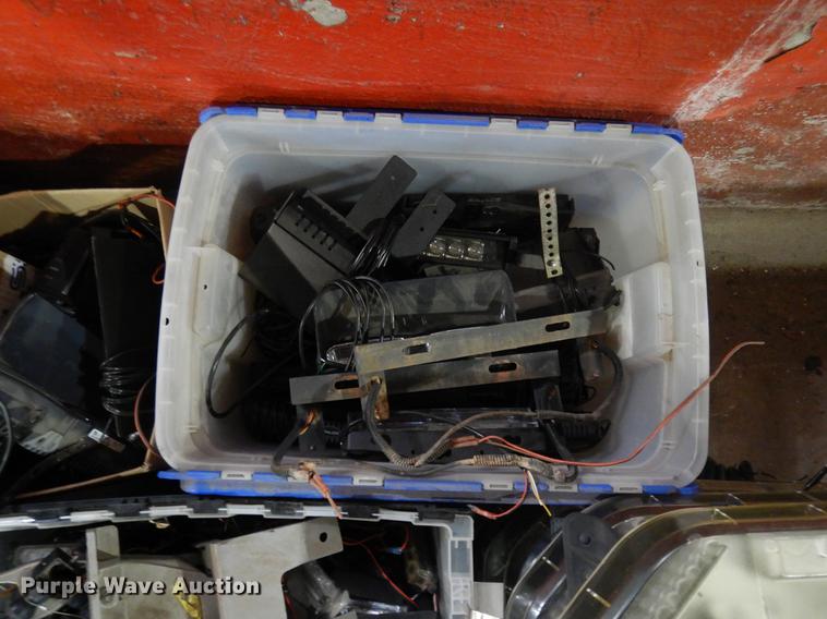 image for item FQ9242 Automotive accessories