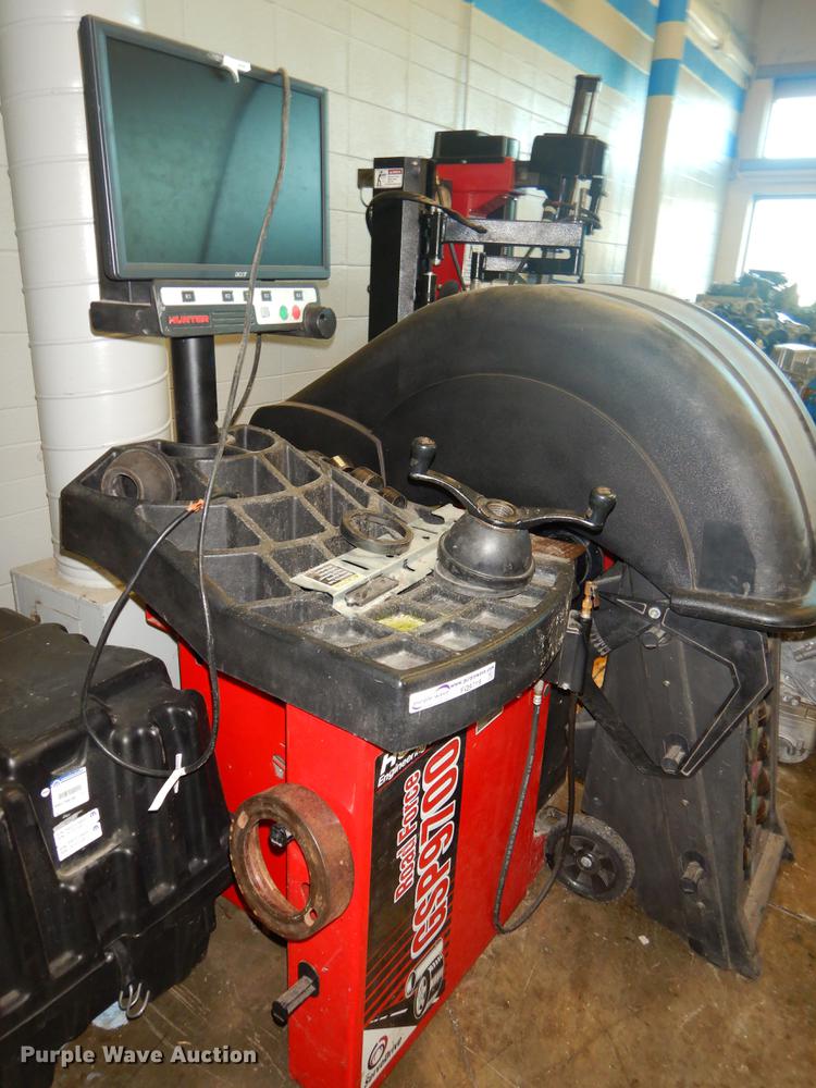 image for item FQ9719 Tire mount and balance equipment