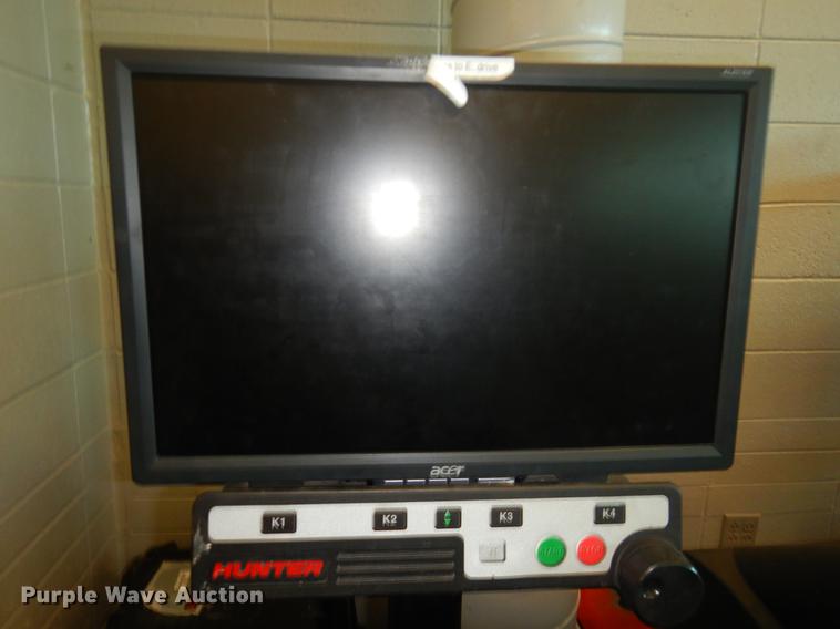 image for item FQ9719 Tire mount and balance equipment