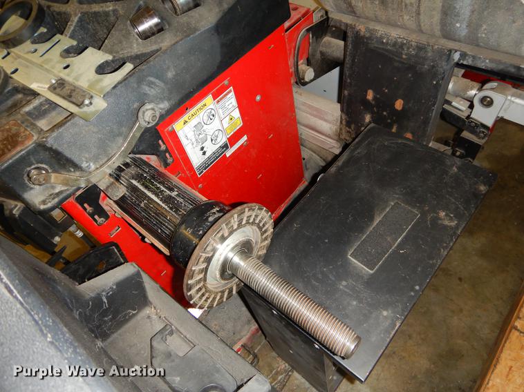 image for item FQ9719 Tire mount and balance equipment