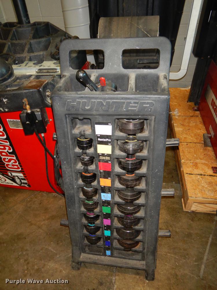 image for item FQ9719 Tire mount and balance equipment