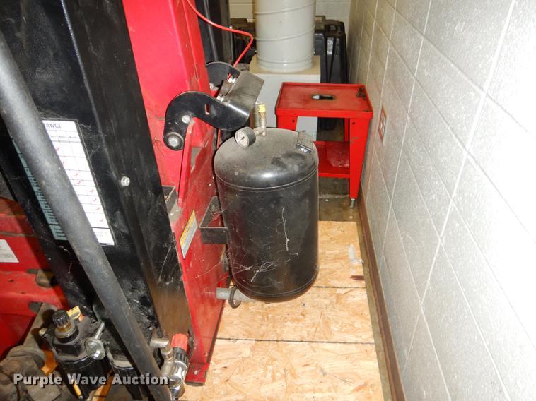 image for item FQ9719 Tire mount and balance equipment