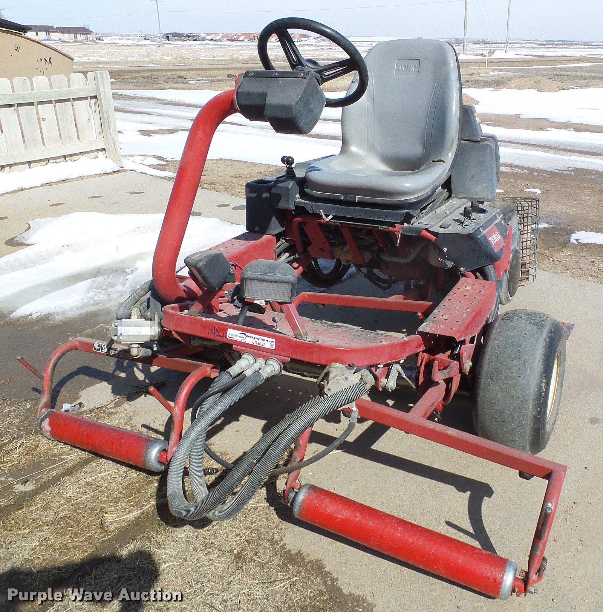 Toro Greensmaster 3150 lawn mower in Syracuse, KS Item EQ9052 sold