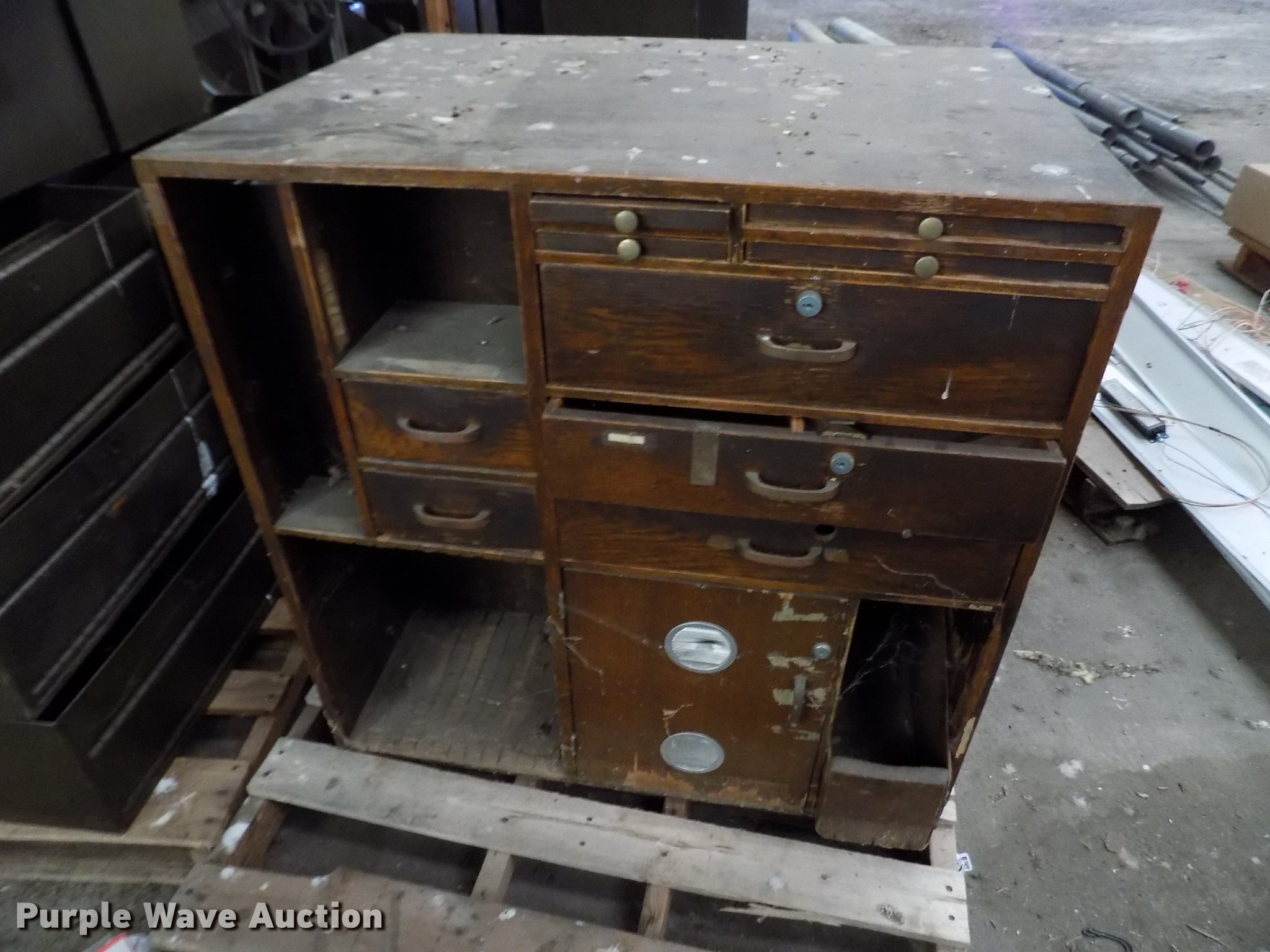 in Salina, KS Item FH9220 sold Purple Wave