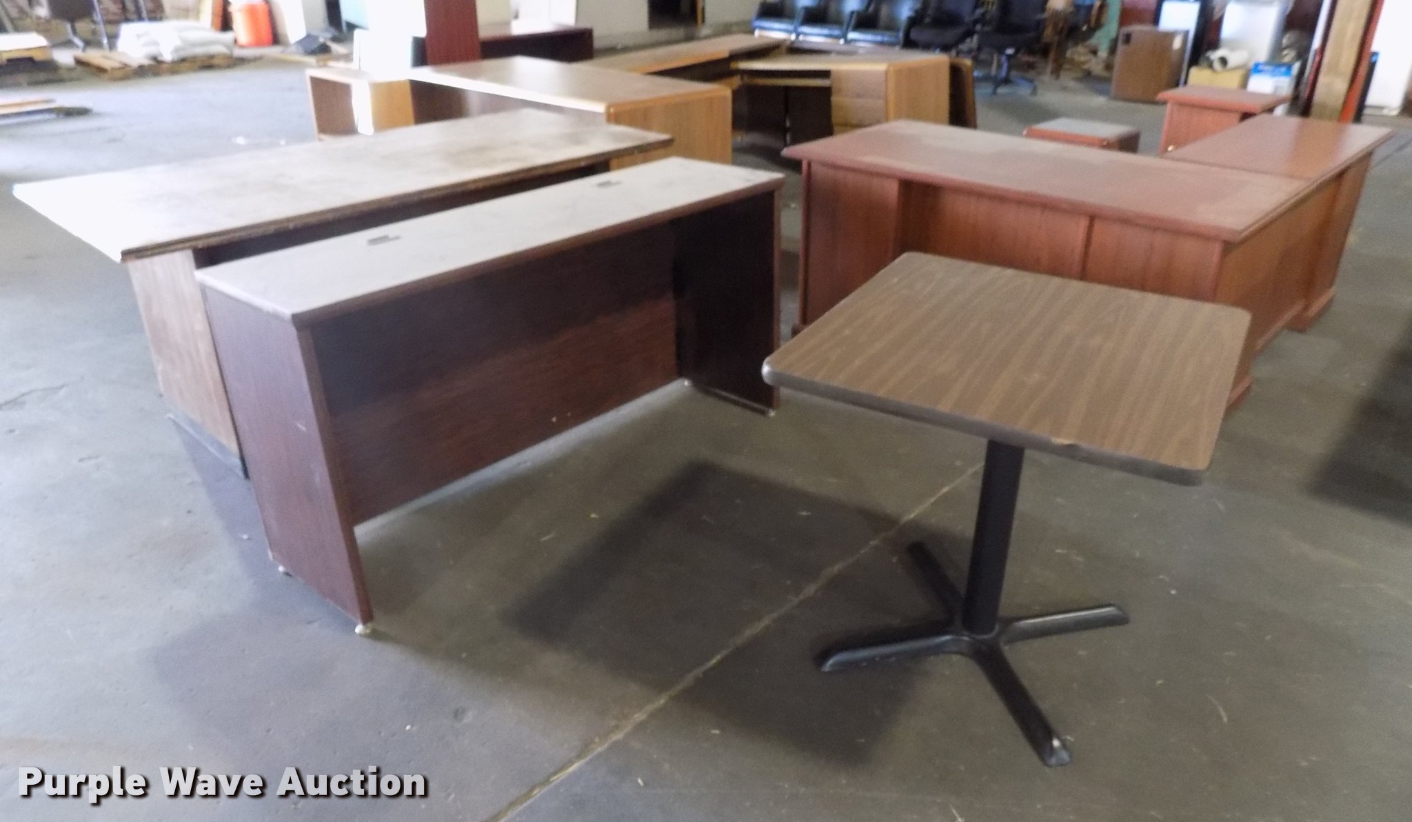 Office furniture in Oklahoma City, OK Item FQ9231 sold Purple Wave