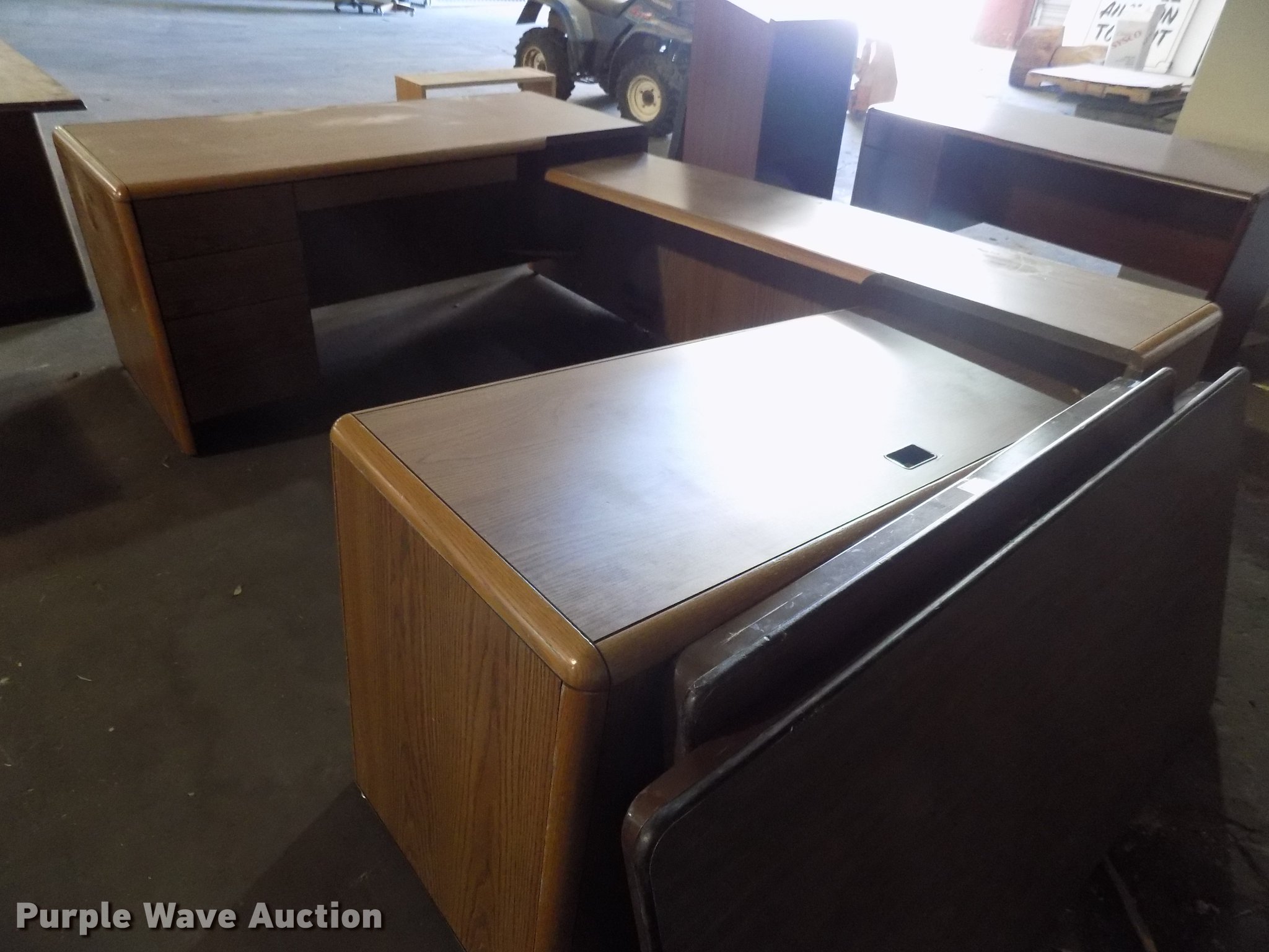 Office furniture in Oklahoma City, OK Item FQ9231 sold Purple Wave
