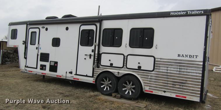 image for item DB4925 2017 Hoosier B8309 horse trailer