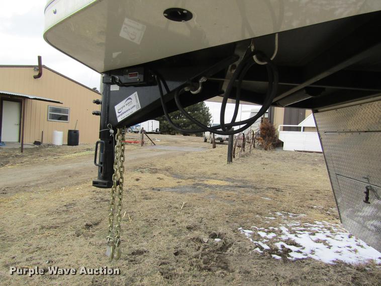 image for item DB4925 2017 Hoosier B8309 horse trailer