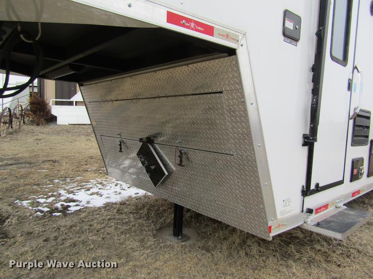 image for item DB4925 2017 Hoosier B8309 horse trailer