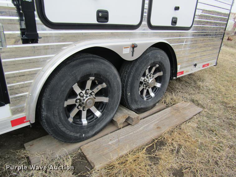 image for item DB4925 2017 Hoosier B8309 horse trailer