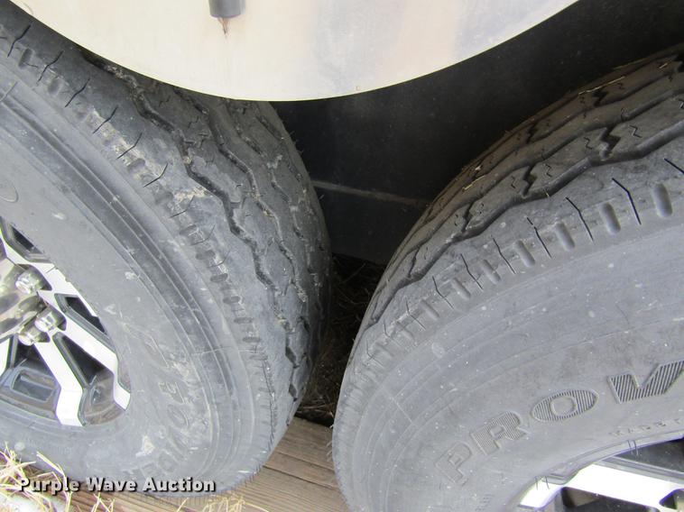 image for item DB4925 2017 Hoosier B8309 horse trailer