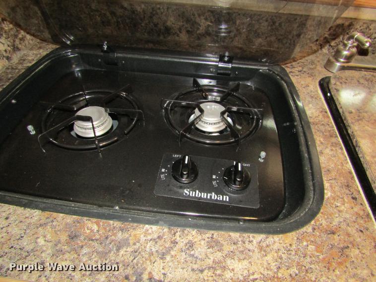 image for item DB4925 2017 Hoosier B8309 horse trailer