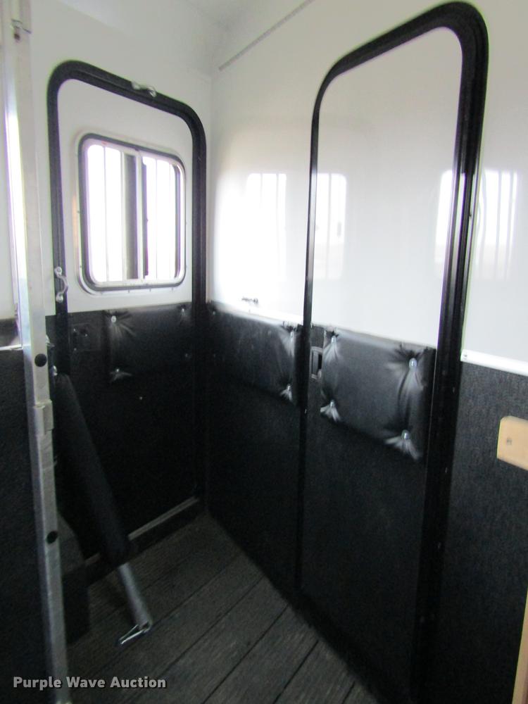 image for item DB4925 2017 Hoosier B8309 horse trailer