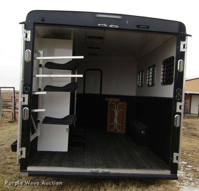 image for item DB4925 2017 Hoosier B8309 horse trailer