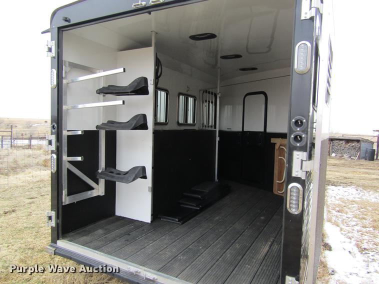 image for item DB4925 2017 Hoosier B8309 horse trailer