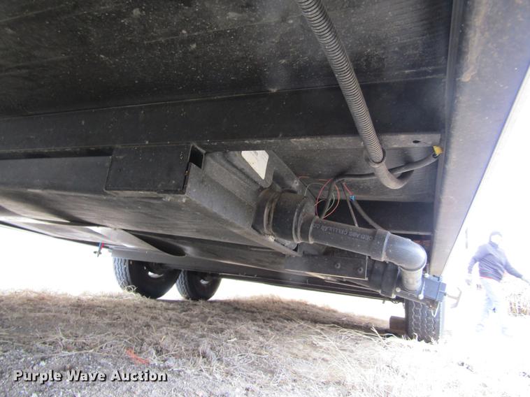 image for item DB4925 2017 Hoosier B8309 horse trailer