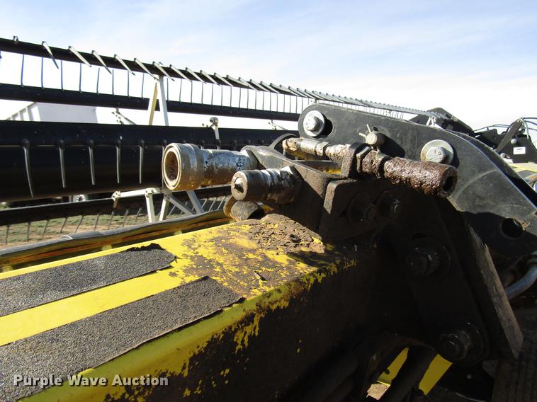 image for item DB6777 2013 Honey Bee WS36 D20 draper swather head