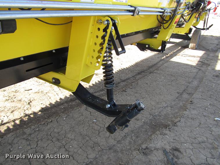 image for item DB6777 2013 Honey Bee WS36 D20 draper swather head
