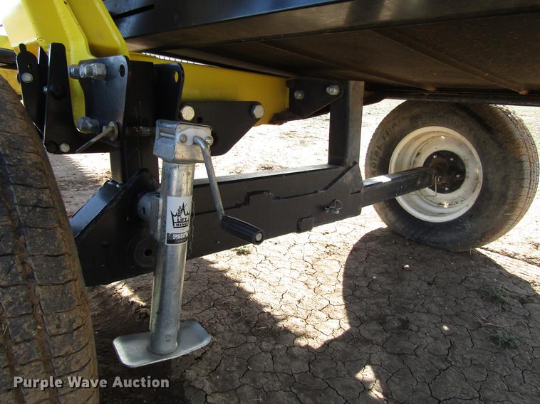 image for item DB6777 2013 Honey Bee WS36 D20 draper swather head