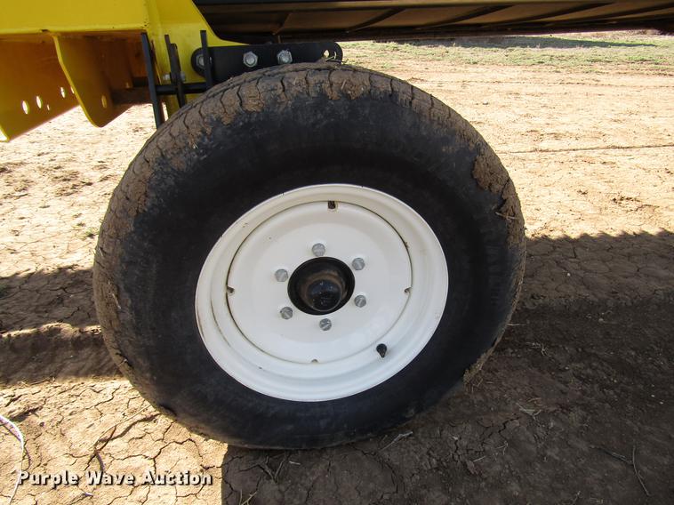 image for item DB6777 2013 Honey Bee WS36 D20 draper swather head