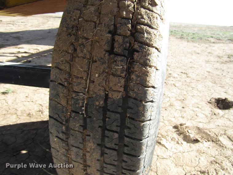 image for item DB6777 2013 Honey Bee WS36 D20 draper swather head