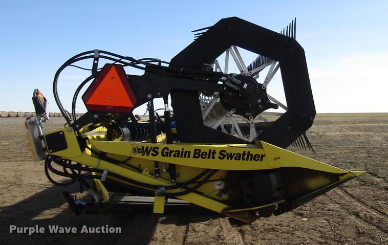 image for item DB6778 2013 Honey Bee WS36 D20 draper swather head