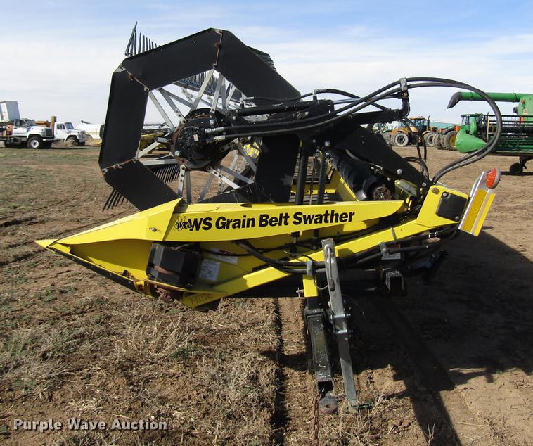 image for item DB6778 2013 Honey Bee WS36 D20 draper swather head