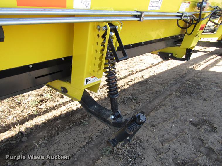 image for item DB6778 2013 Honey Bee WS36 D20 draper swather head