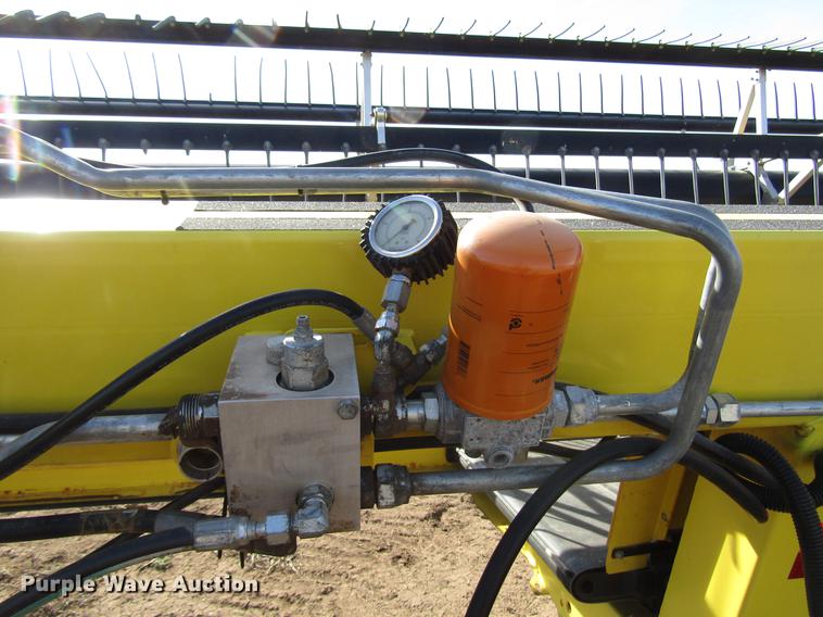 image for item DB6778 2013 Honey Bee WS36 D20 draper swather head