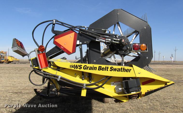 image for item DB6779 2014 Honey Bee WS36 K20 draper swather head