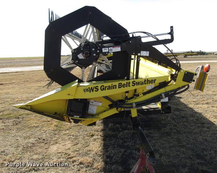 image for item DB6779 2014 Honey Bee WS36 K20 draper swather head