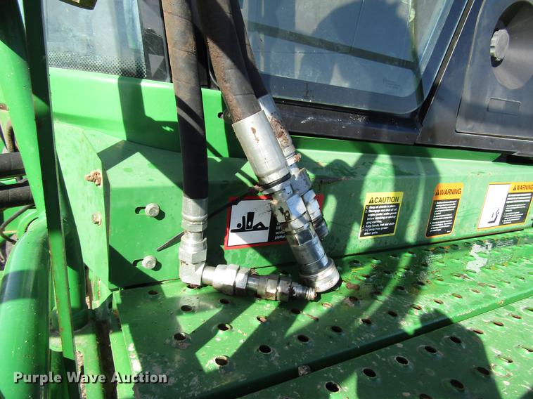 image for item DB6780 2011 John Deere R450 windrower