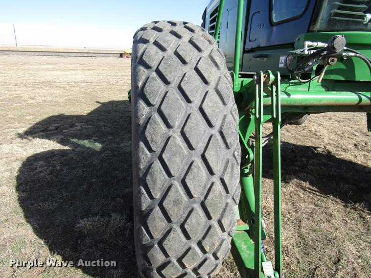 image for item DB6780 2011 John Deere R450 windrower