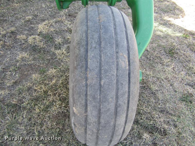 image for item DB6780 2011 John Deere R450 windrower
