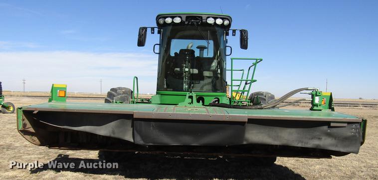 image for item DB6781 2013 John Deere R450 windrower