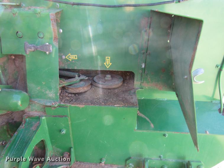 image for item DB6781 2013 John Deere R450 windrower