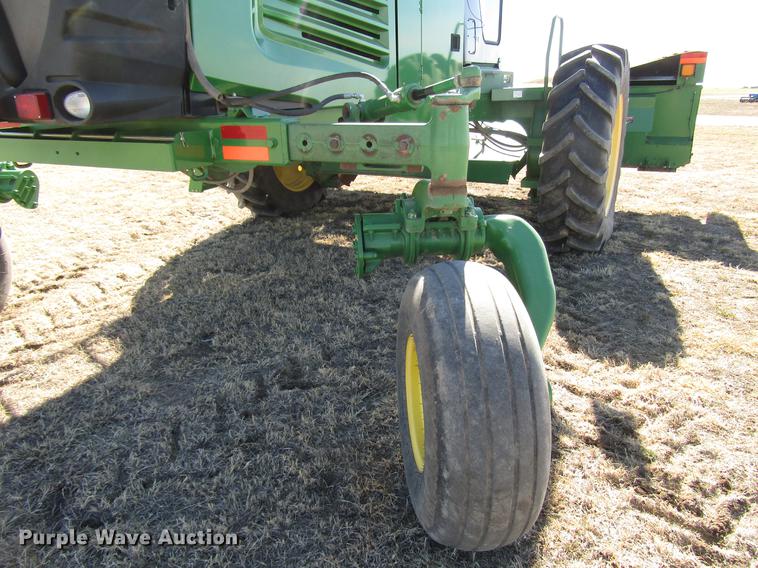 image for item DB6781 2013 John Deere R450 windrower
