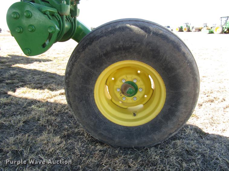 image for item DB6781 2013 John Deere R450 windrower