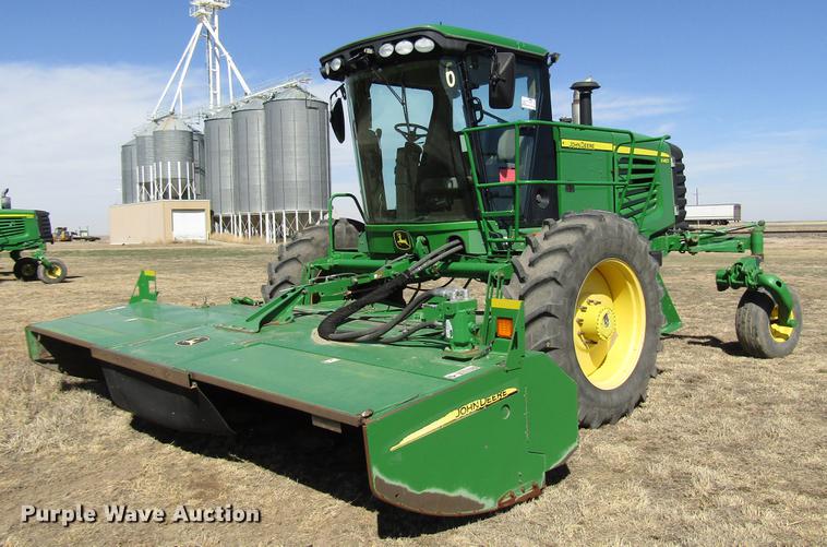 image for item DB6782 2012 John Deere R450 windrower