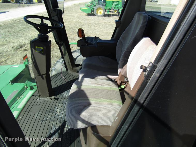 image for item DB6782 2012 John Deere R450 windrower