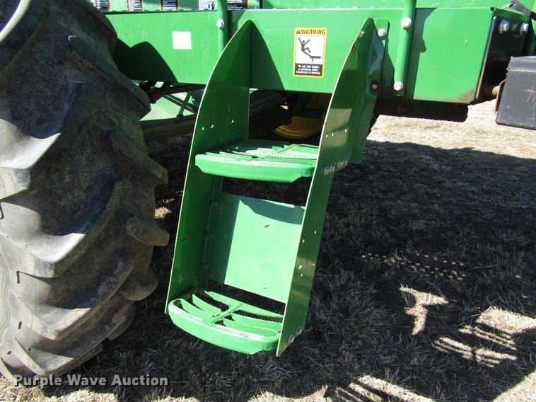 image for item DB6782 2012 John Deere R450 windrower