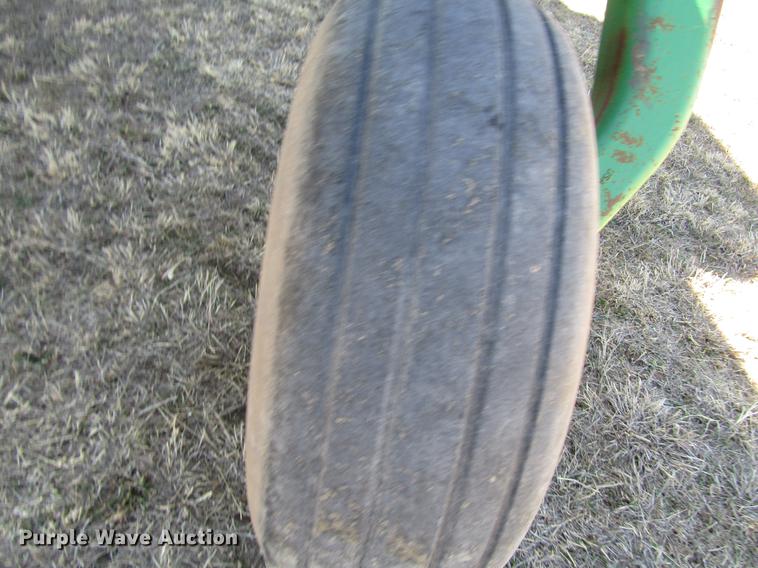 image for item DB6782 2012 John Deere R450 windrower